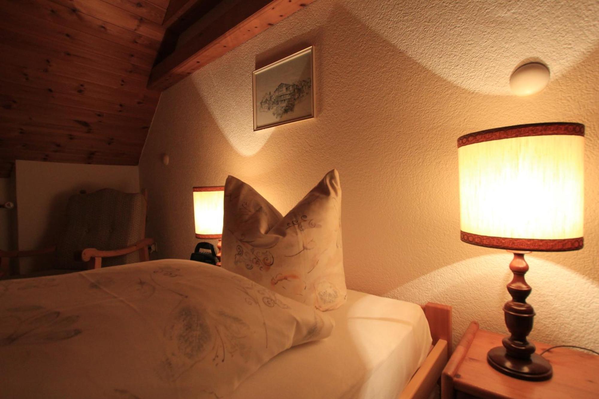 Hotel Schweizerhof Sta Maria Santa Maria Val Müstair Room photo